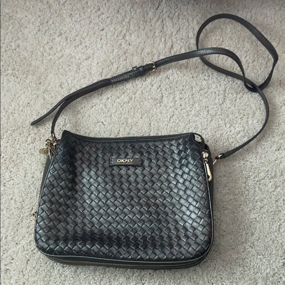 DKNY gray woven crossbody charm bag - Picture 2 of 8